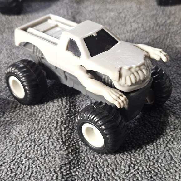 Monster Truck Show Bundle - Picture 14 of 17